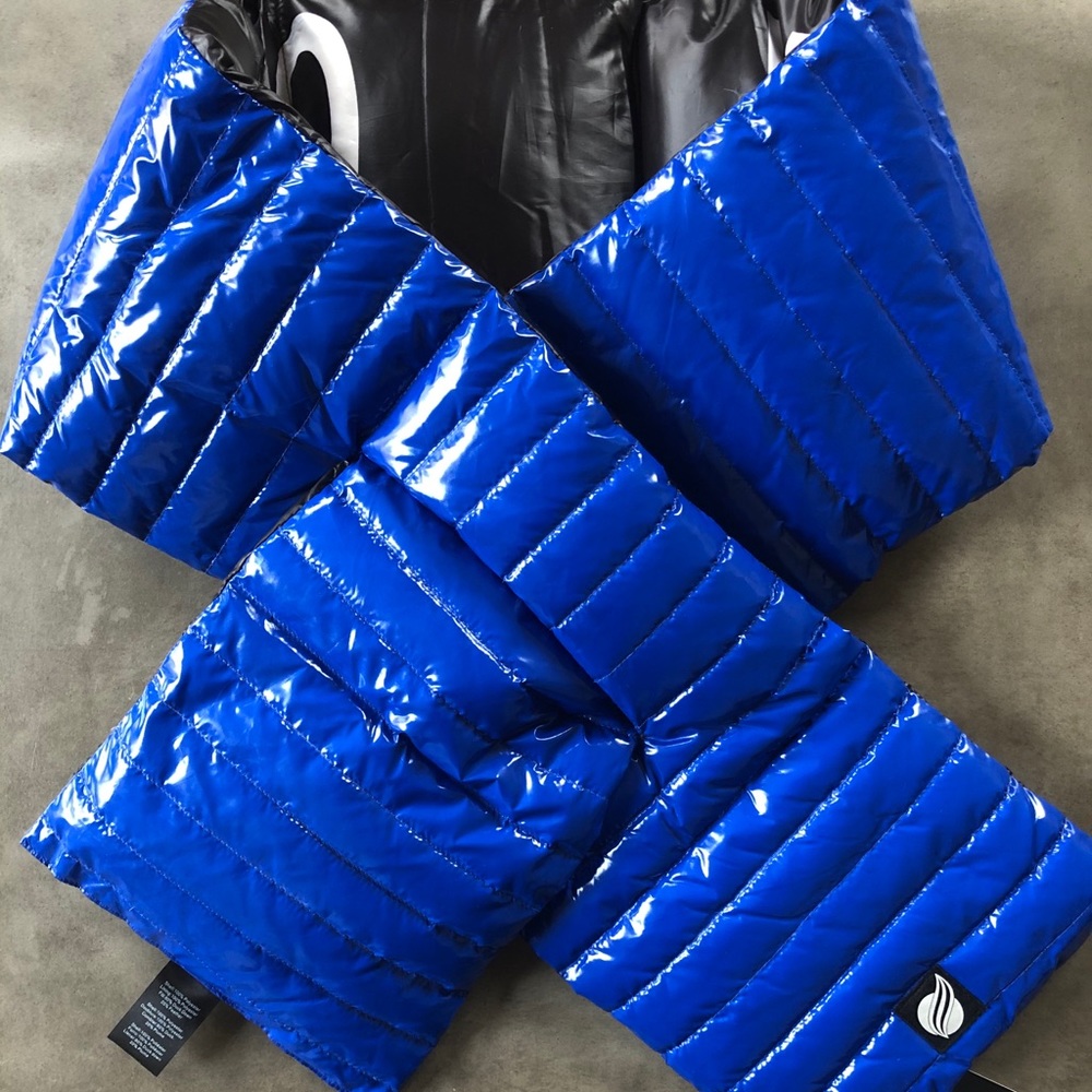 Amazing new Think Roland scarf - Picture 2 of 2